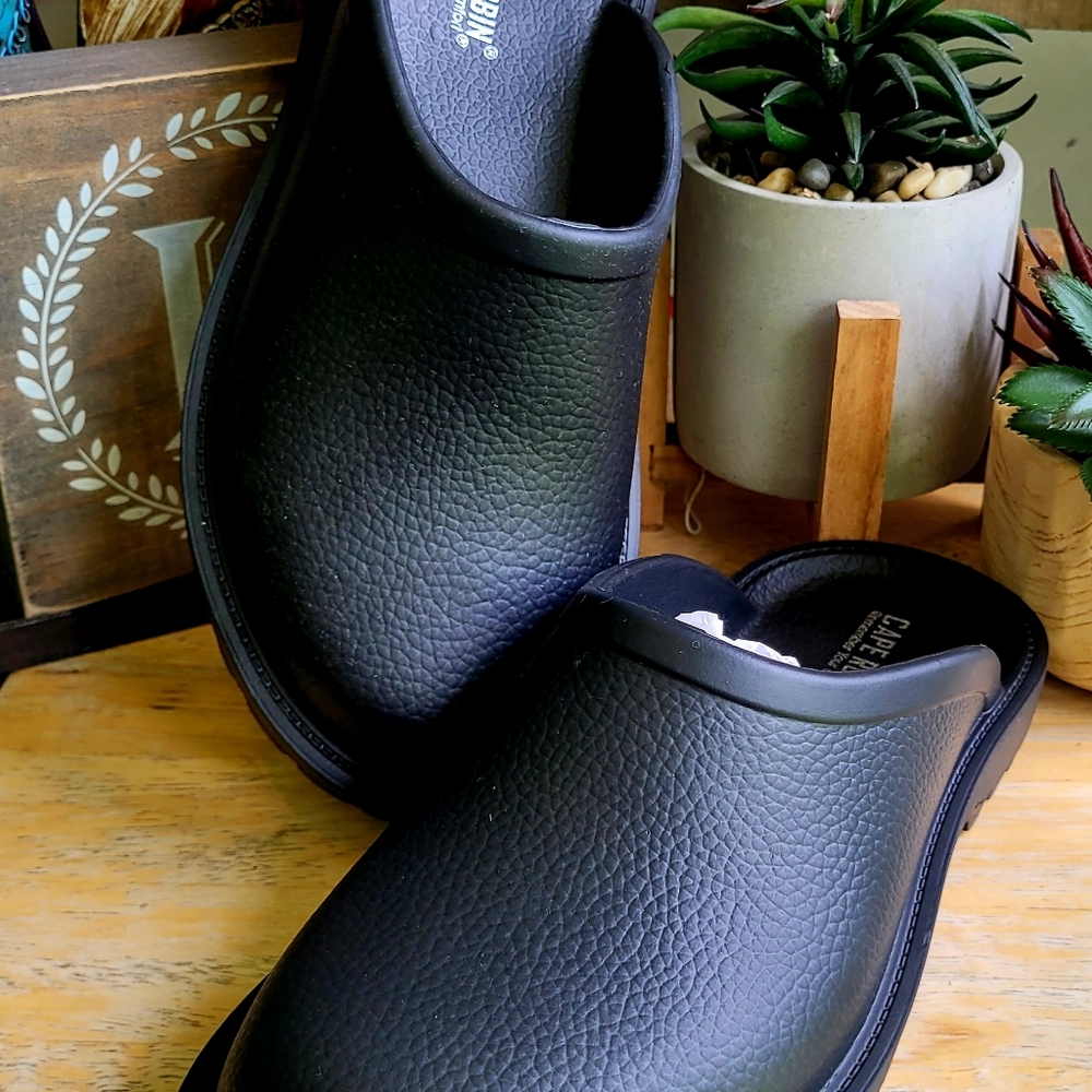 Cape Robbin Black Women's Mules - Picture 4 of 13